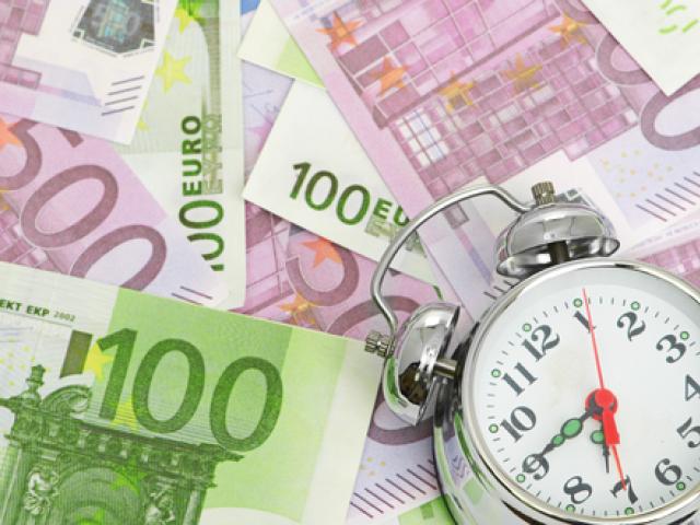 Clock Is Ticking On Eurusd 1 10 Alarm Clock Already Buzzing For - 